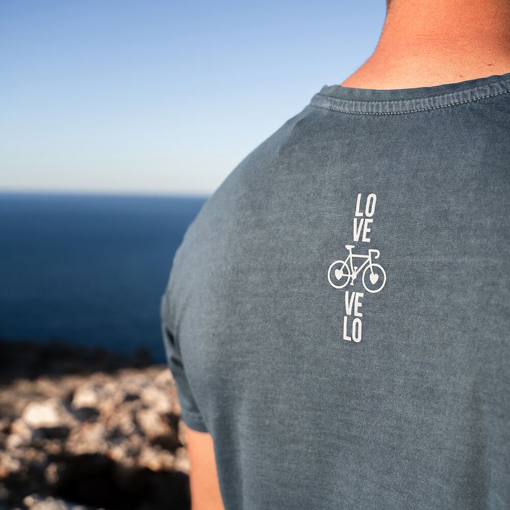 Categoria-hombre-ropa-casual-bicicleta